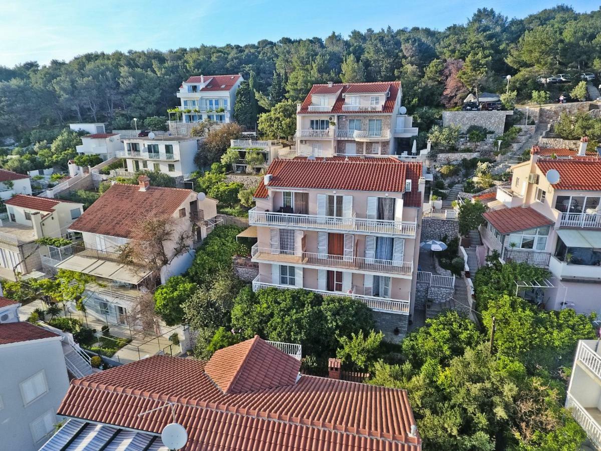 Apartment Anita Hvar Town